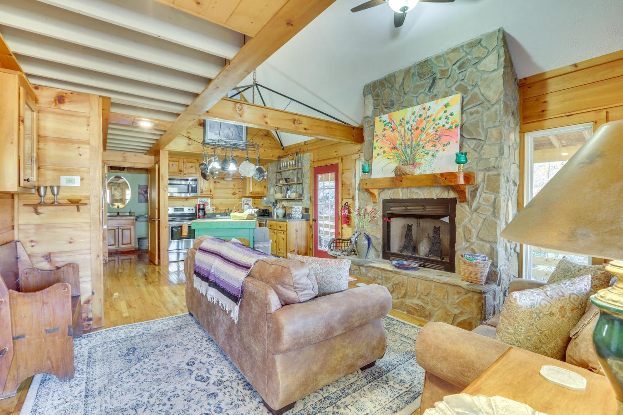 Charming Fancy Gap Cabin With Deck And Gas Grill! Екстериор снимка
